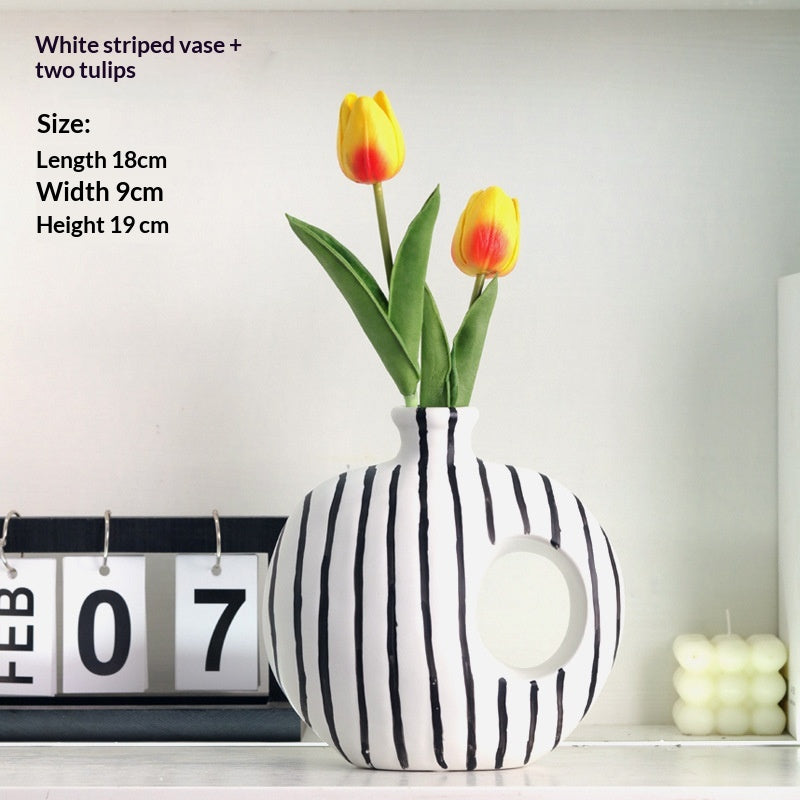 Minimalist Black-and-White Ceramic Vase - Modern Art Home Decor Set