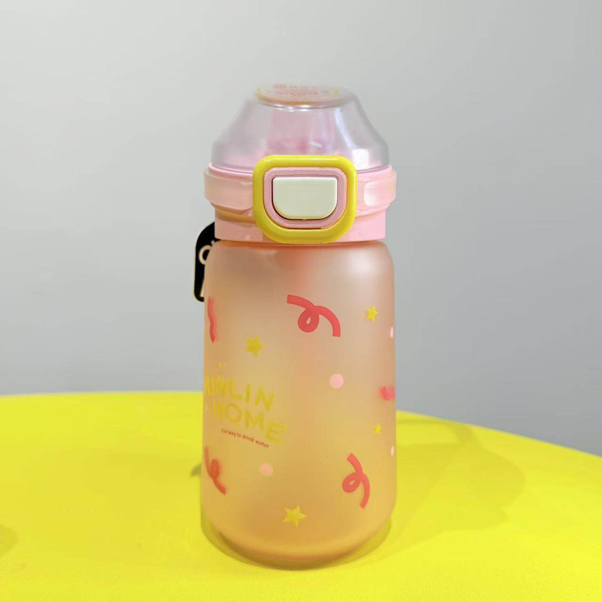 Leak-Proof Portable Plastic Water Cup with Straw - Multiple Colors & 600ml Capacity