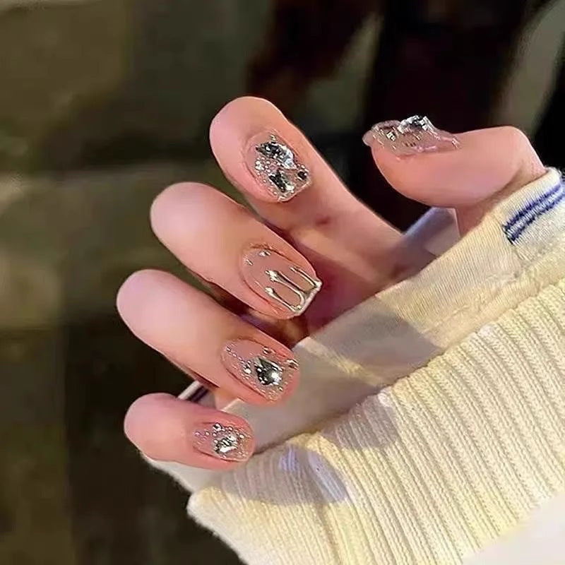 Women's Nail Art Kit with Detachable Color Variants - Spicy White Armor Design