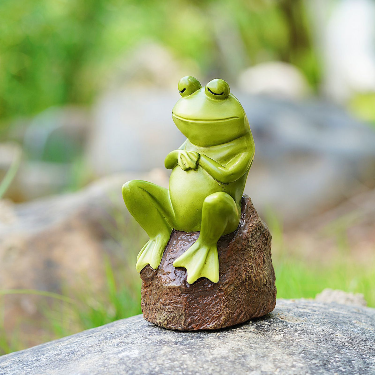 Outdoor Frog Garden Ornament - Resin Pastoral Sculpture for Lawn Decor