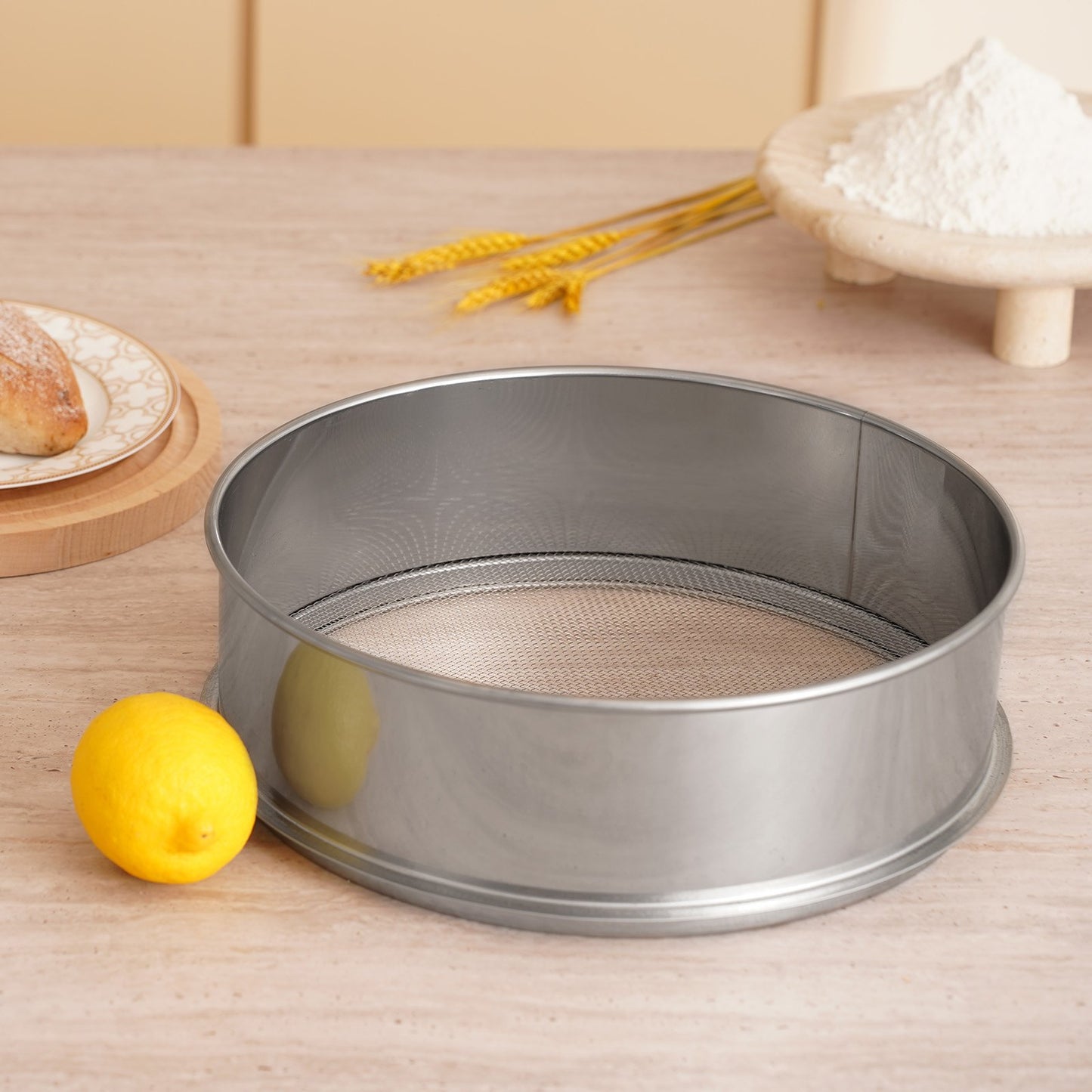 Stainless Steel Flour Sieve Fine Mesh Sifter for Baking and Cooking