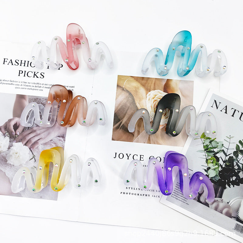 Gradient Color Wave Hair Clip - Stylish Hair Accessory for Women