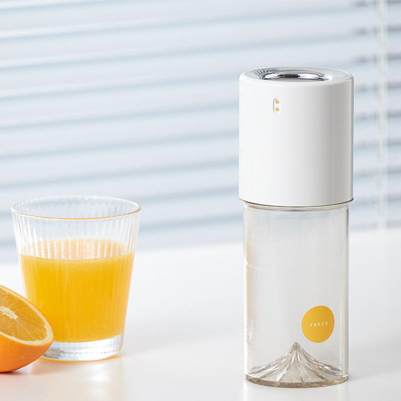 Portable Wireless Juicer with Four Blades & Large Capacity - Rechargeable Kitchen Fruit Blender
