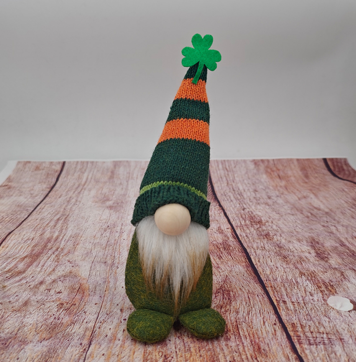 Decorative White Beard Clover Dwarf Figurine - Polyester Craft Accent - 1 Piece