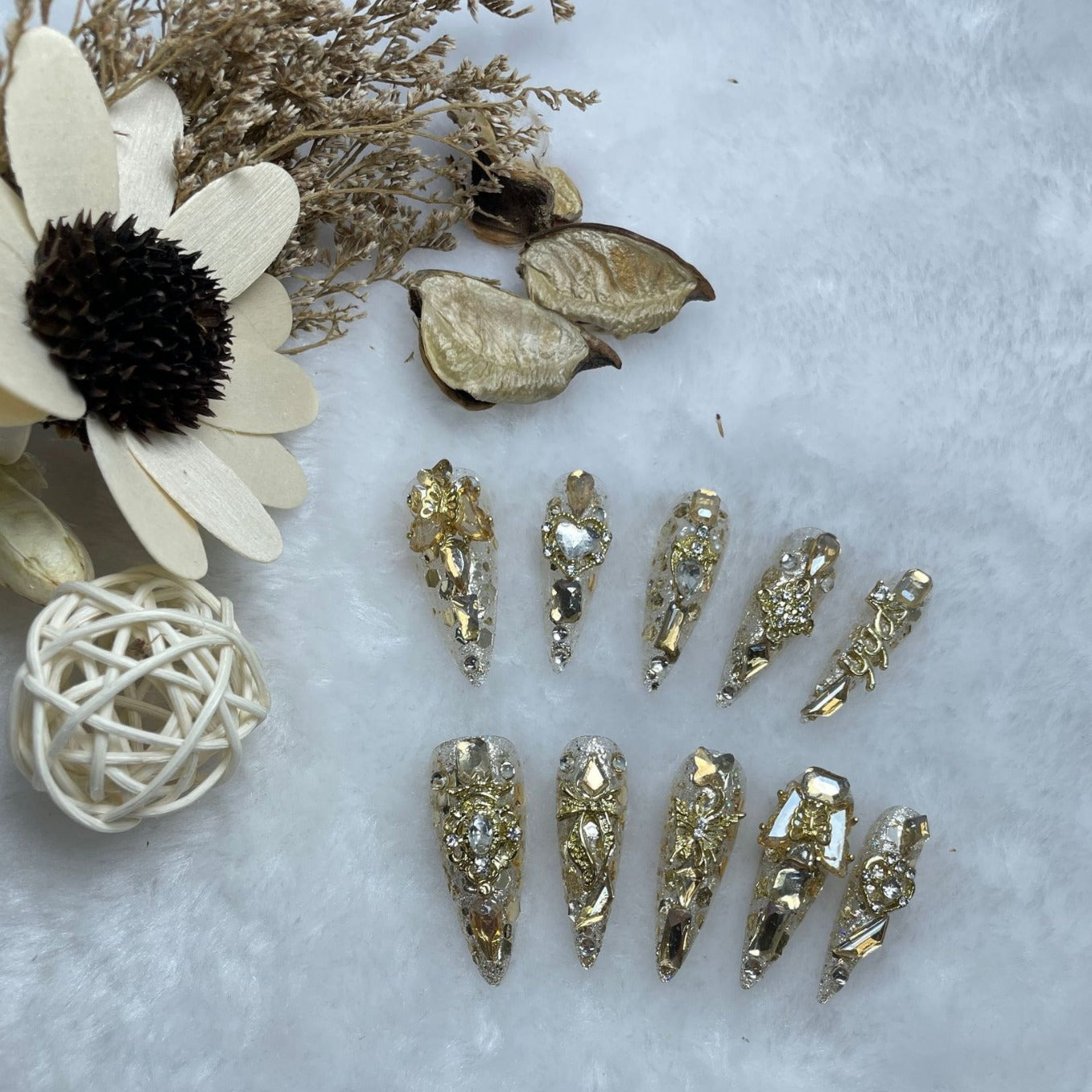Handmade Luxury Press-On Nail Set - Elegant Reusable Manicure Kit