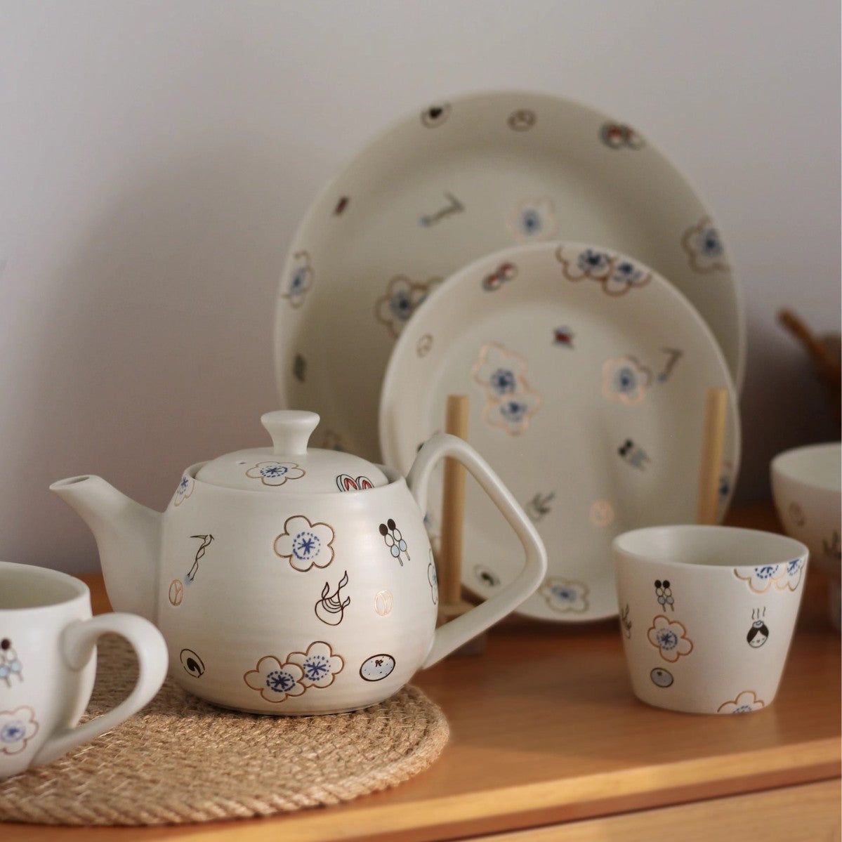 Japanese-Style Ceramic Dinnerware & Tea Set - Cute Porcelain Tableware