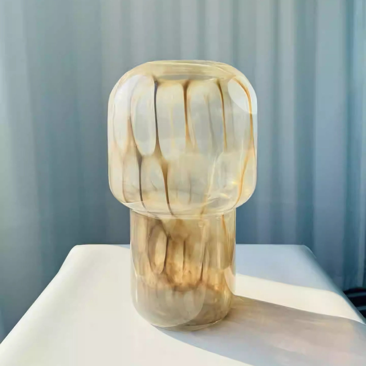 Chinese Style Glass Vase for Home Decor, Brown Translucent Oolong Tea Accent