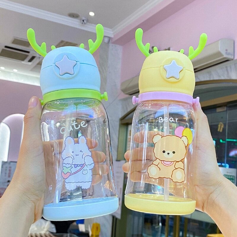 Large Capacity Cartoon Antlers Plastic Drinking Cup with Straw - 600ML, Multiple Colors