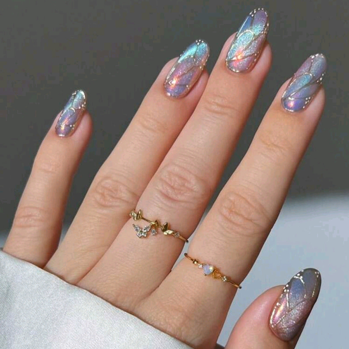 Almond-Shaped Wearable Nail Art Kit - 3D Gold Cat Eye Style