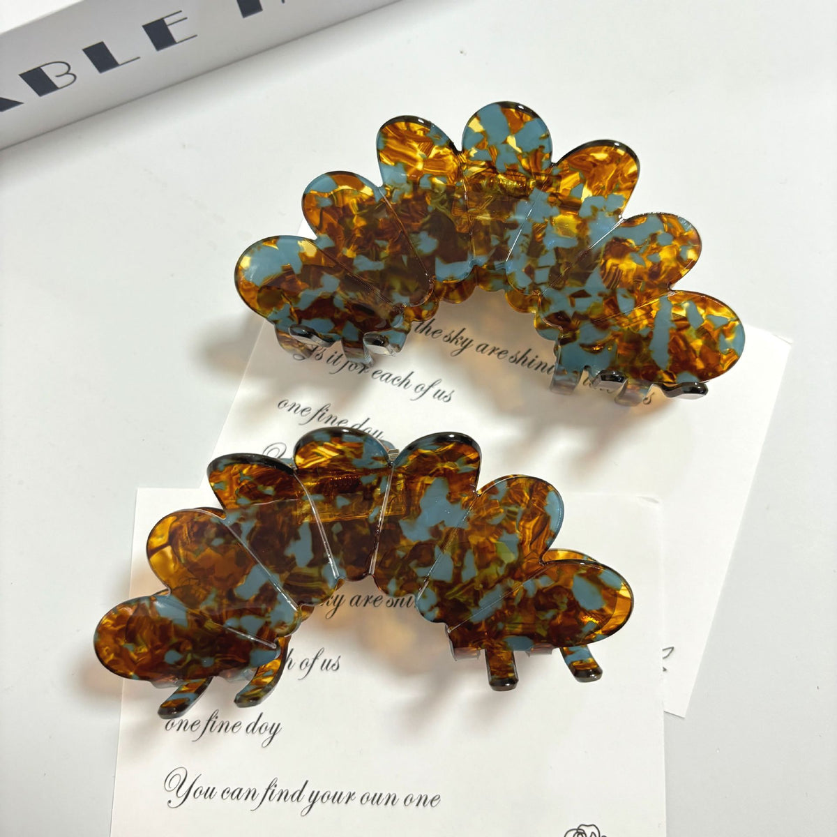 Petal Large Grip Updo Hair Clip