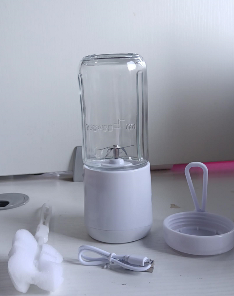Portable Electric Juicer Cup with USB Charging, Food-Grade Material