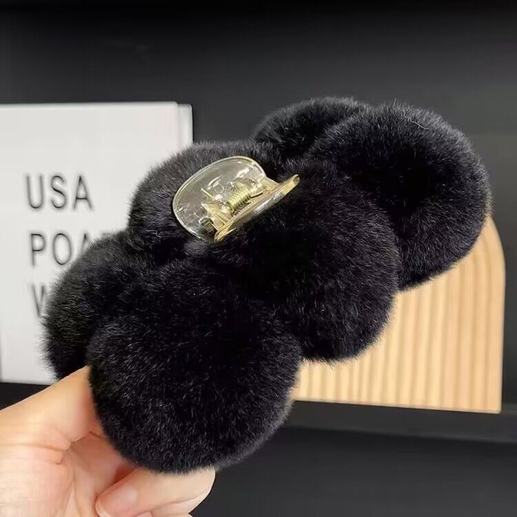 Elegant Rabbit Fur Ball Hairpin Plush Grip