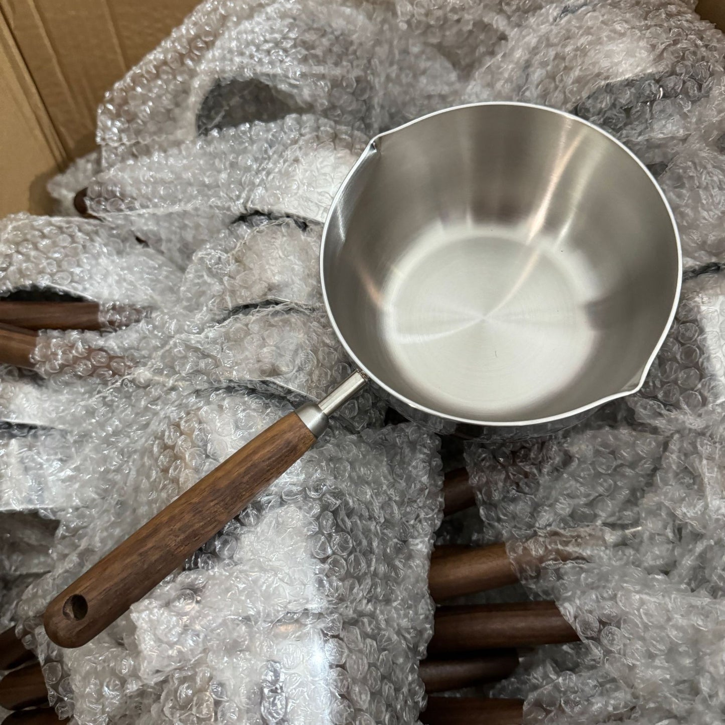 Outdoor Stainless Steel Walnut Oil Pouring Pot 330ml-900ml