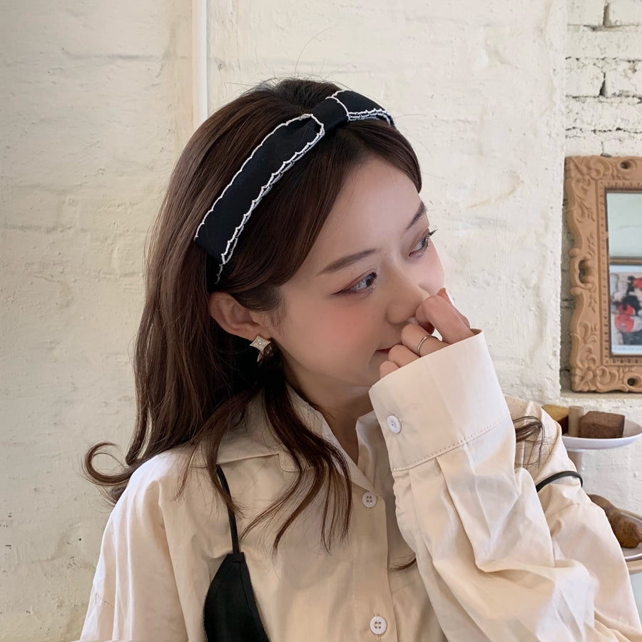 Women's Wavy Bow Hair Clip