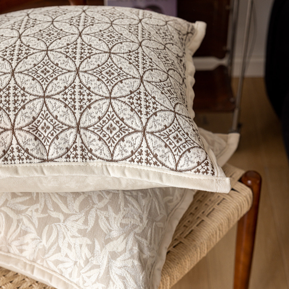 French-Style Sofa Cushion Cover Geometric Floral Design 45x45cm