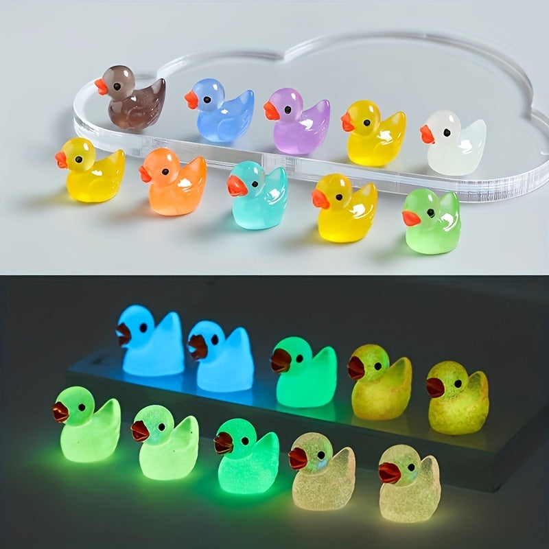 50 Pcs Mini Luminous Resin Ducks - Glow in the Dark Garden Decor