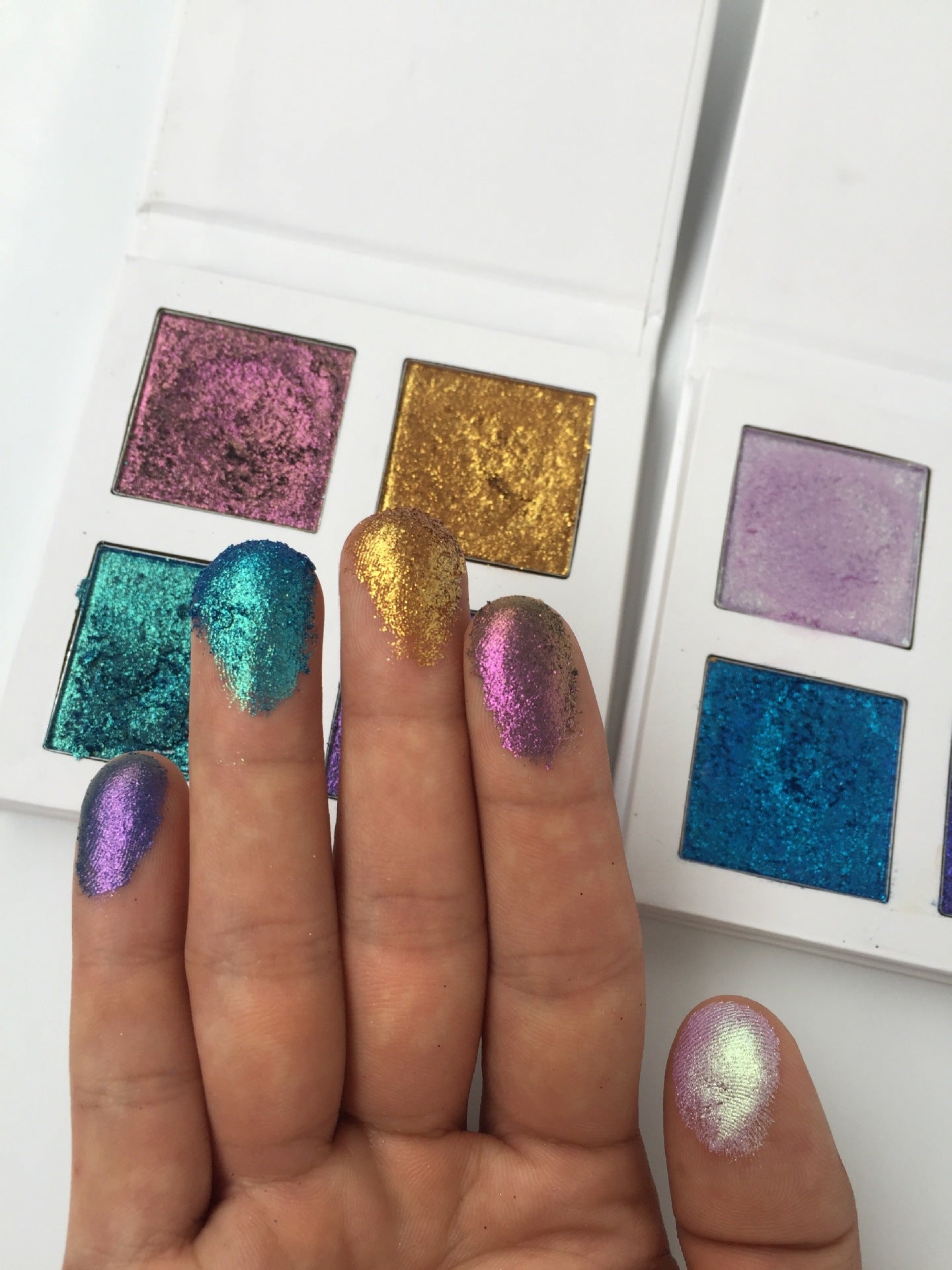Optical Chameleon Eyeshadow with Diamond Shine - Multicolor Highlight Palette