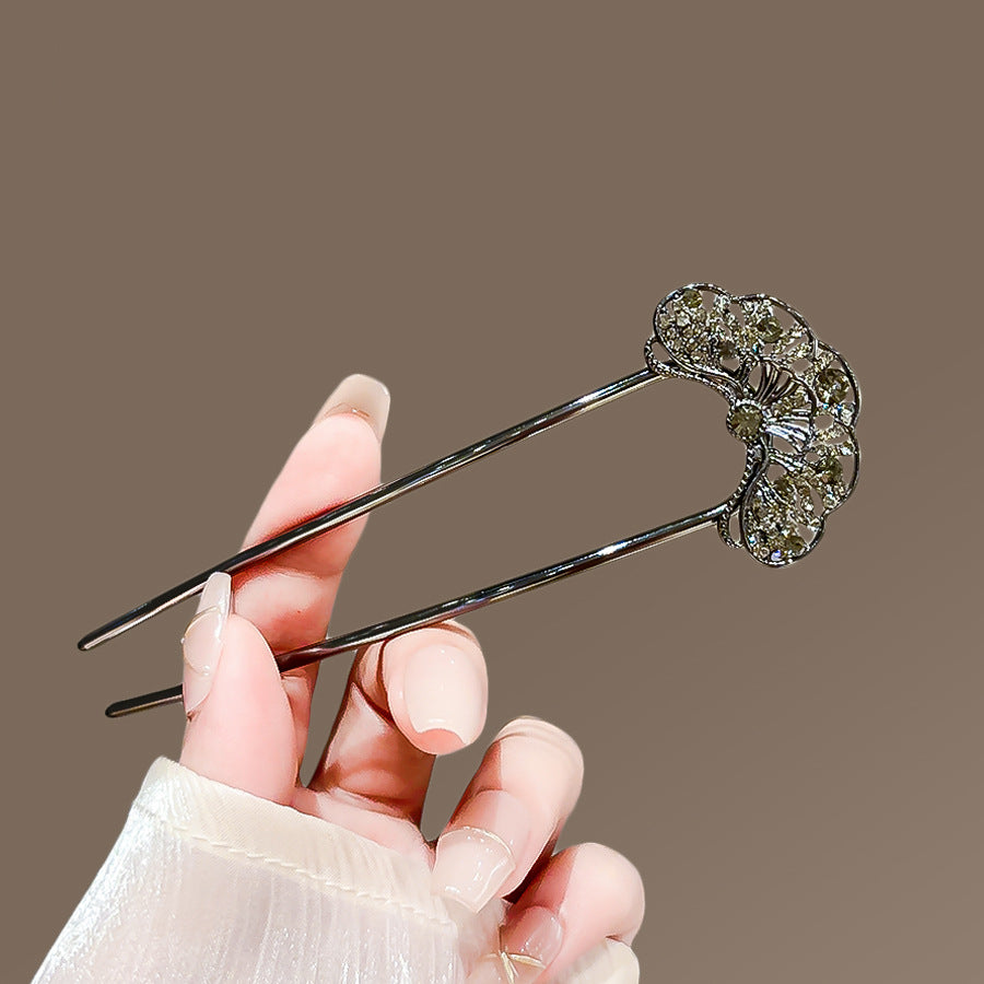 Retro Floral Hairpin with Alloy Fan Shape - Black