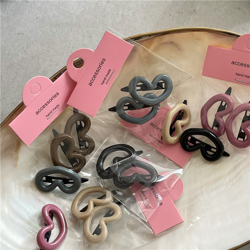 Girl's Love Heart Side Bang Hair Clip Set - Colorful Plastic Hairpins for Women