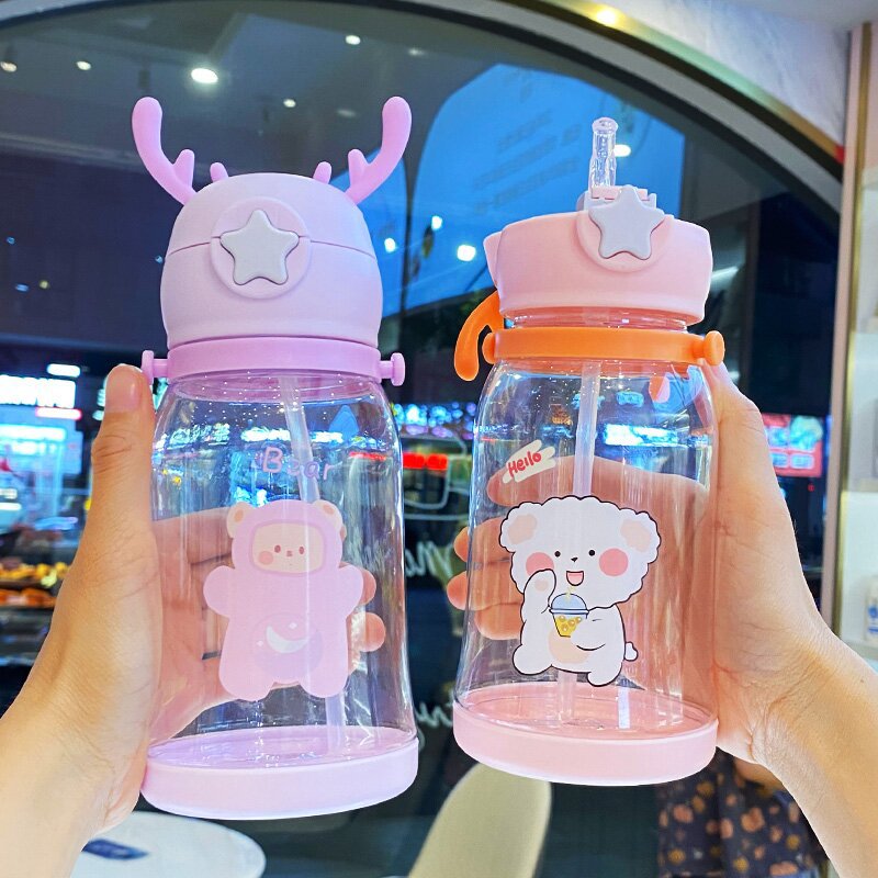 Large Capacity Cartoon Antlers Plastic Drinking Cup with Straw - 600ML, Multiple Colors