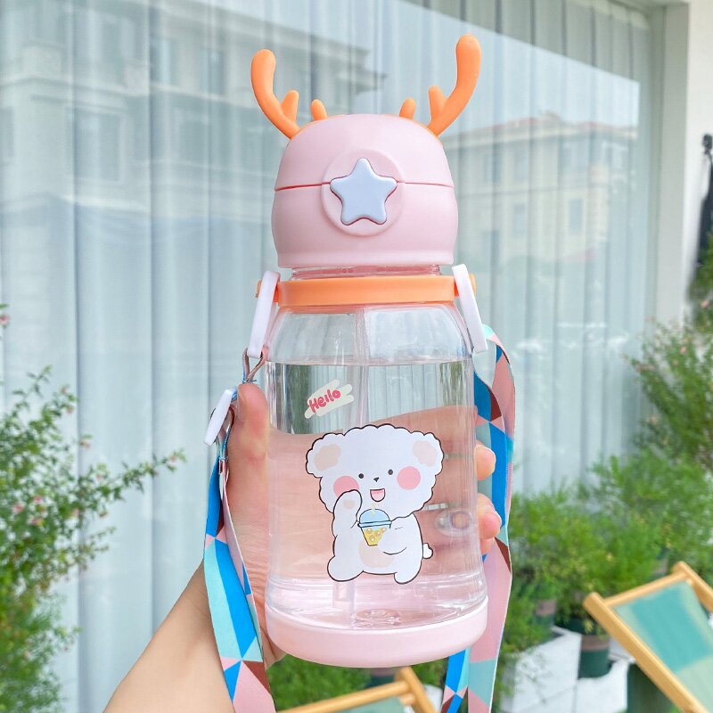 Large Capacity Cartoon Antlers Plastic Drinking Cup with Straw - 600ML, Multiple Colors