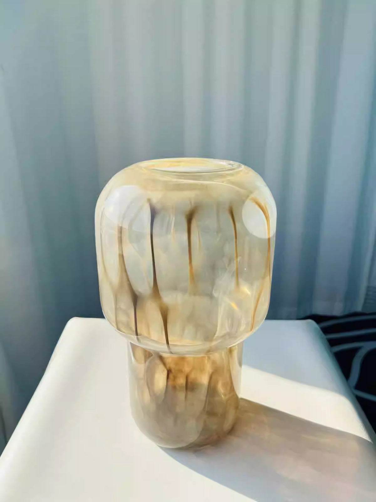 Chinese Style Glass Vase for Home Decor, Brown Translucent Oolong Tea Accent