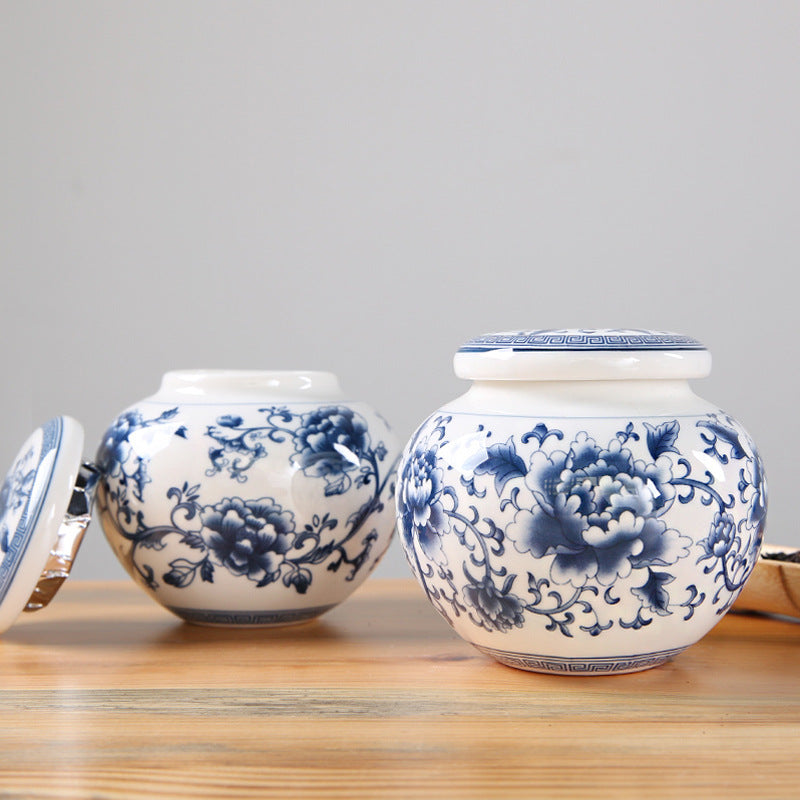 Blue and White Porcelain Tea Pot Storage Box with Sealed Canned Plaster