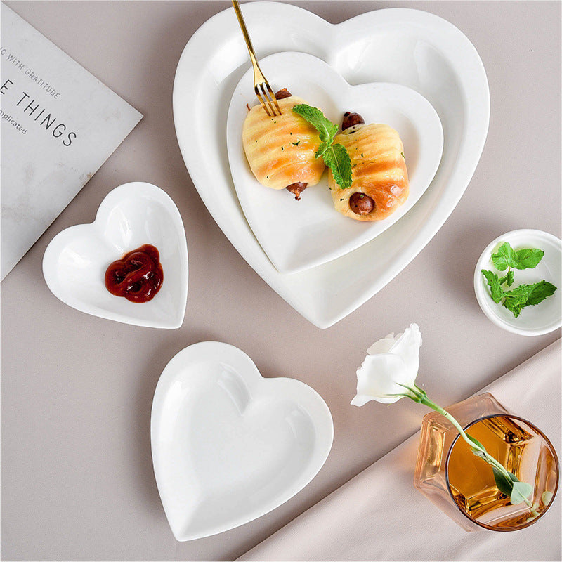 White Ceramic Heart-Shaped Plate - Modern Dinnerware for Home & Kitchen
