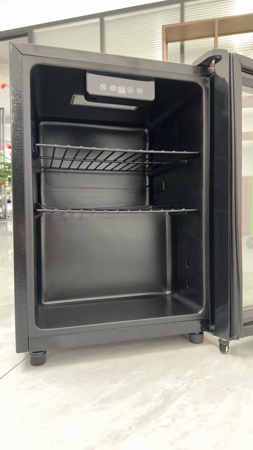 1.8 Cu Ft Beverage Refrigerator, 70 Can Mini Fridge With Glass Door,