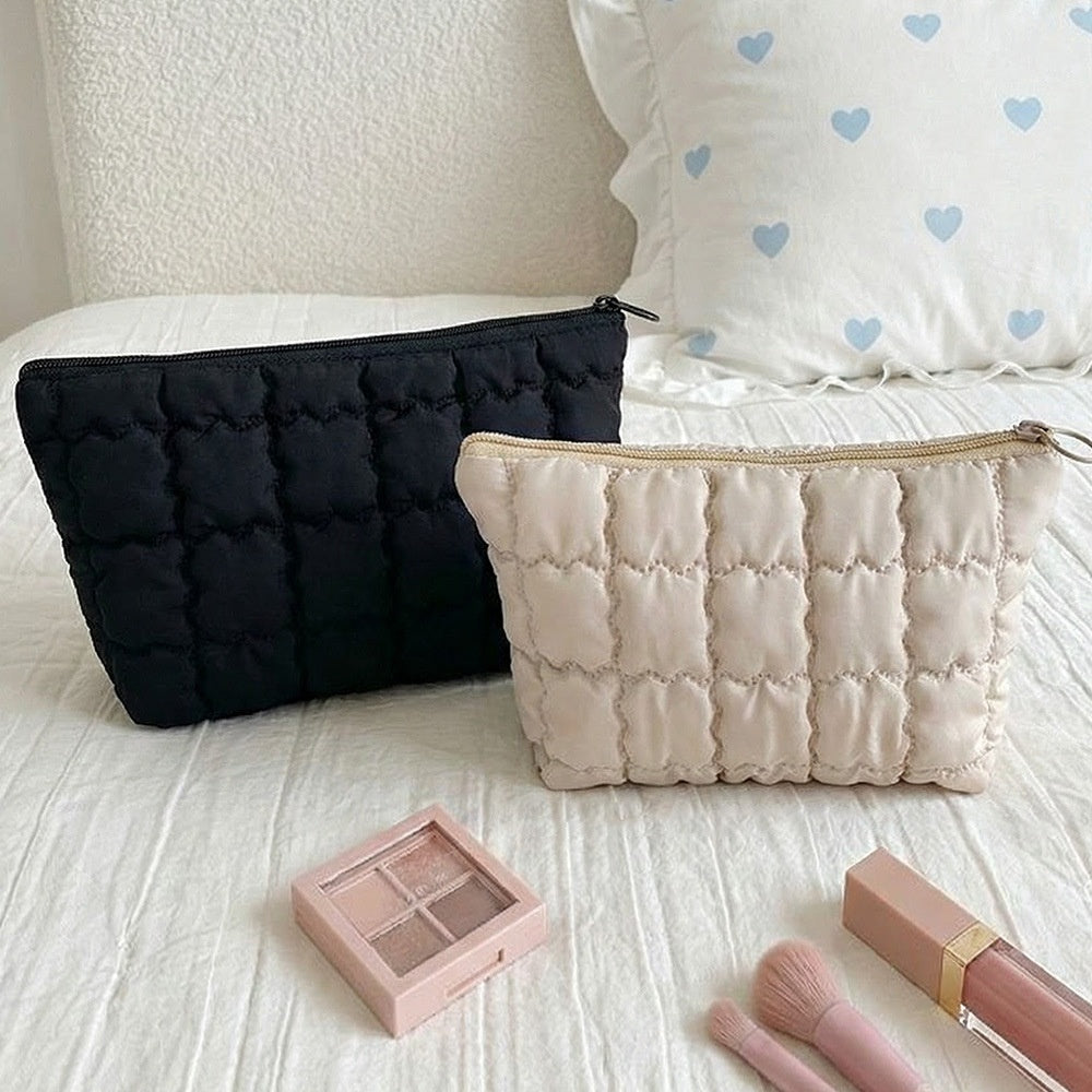 Multicolor Pleated Lightweight Clutch Bag - Stylish Portable Handbag