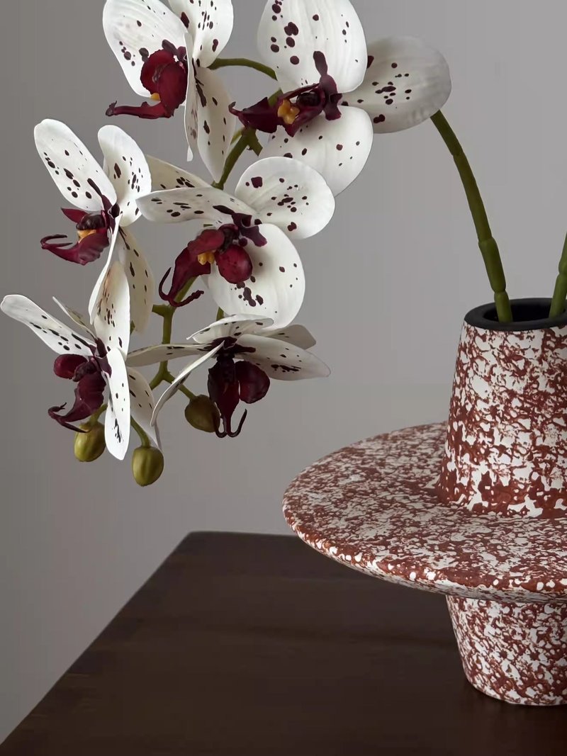Chinese Style Ceramic Vase for Living Room Decor - Red