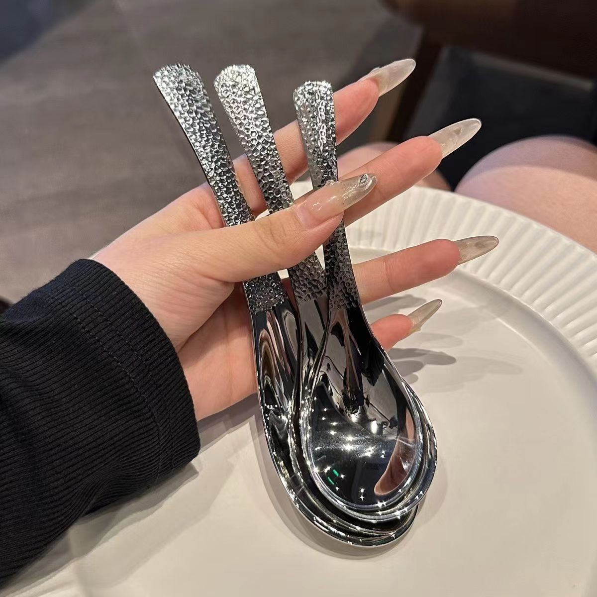 Stainless Steel Hammered Spoon - Retro Creative Tableware