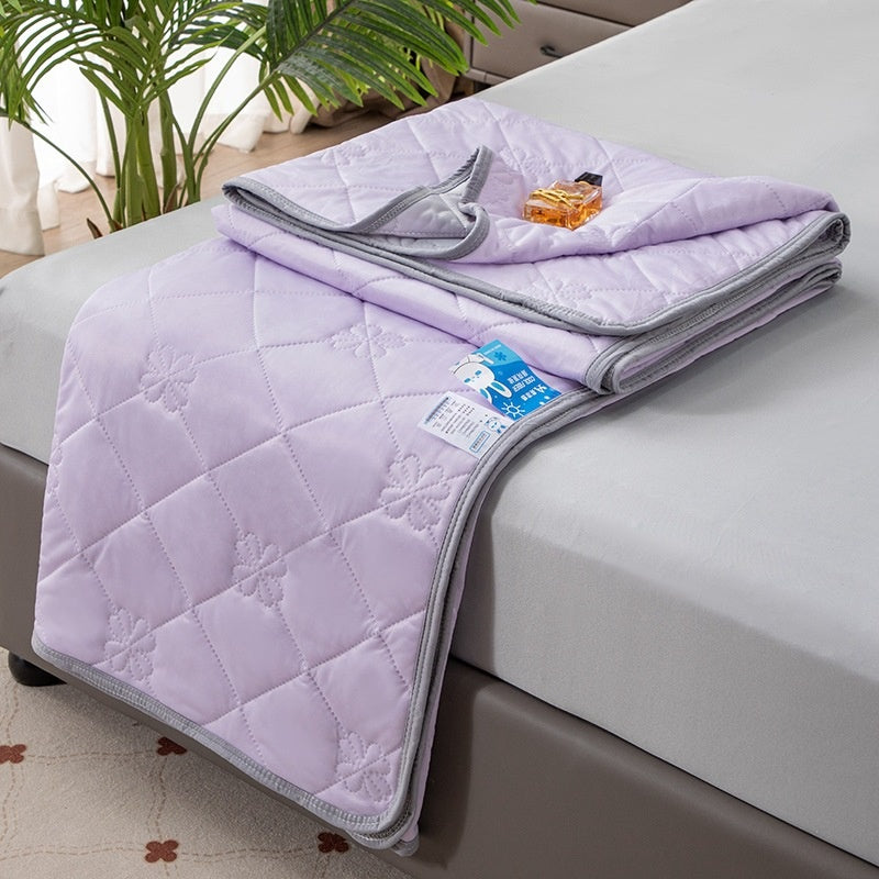 Summer Cool Fiber Quilt - Versatile Bedding for Home & Garden