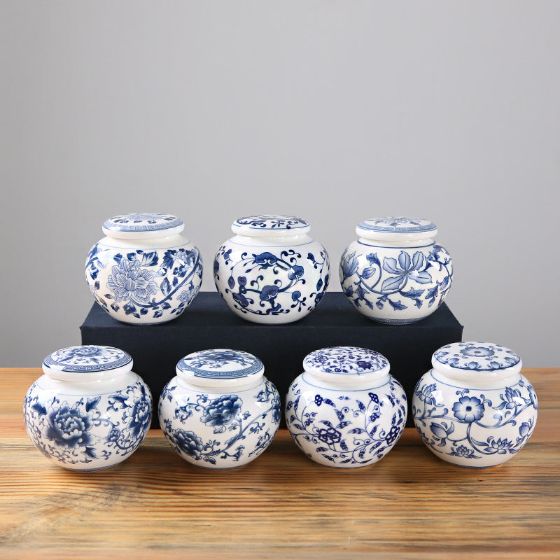 Blue and White Porcelain Tea Pot Storage Box with Sealed Canned Plaster
