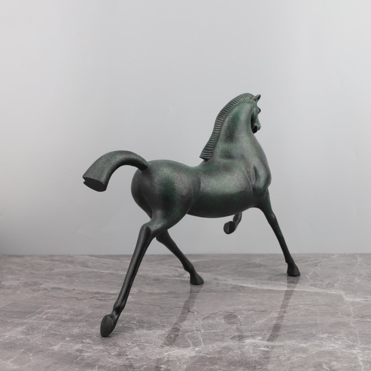 Modern Minimalist Metal Horse Sculpture for Home & Garden Decor