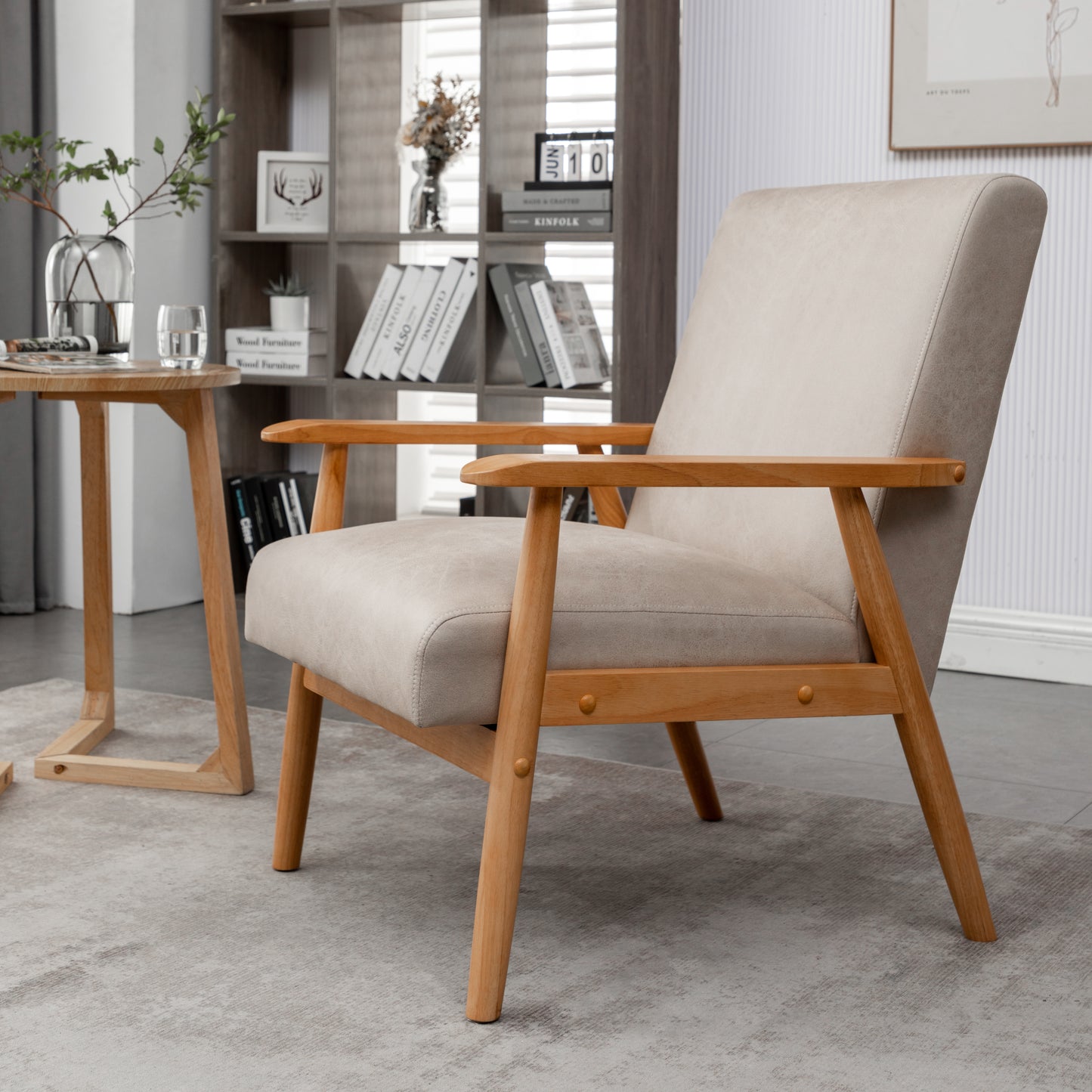 25.38 Wide Classic Mid-Century Modern Arm Chair, Light