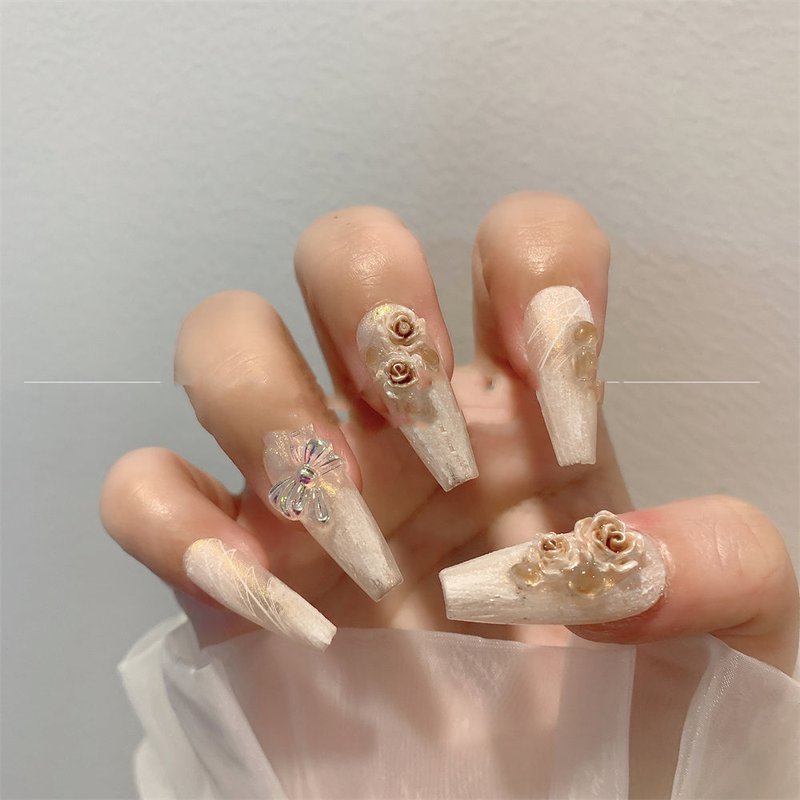 Camellia Handmade Wearable Nails Set