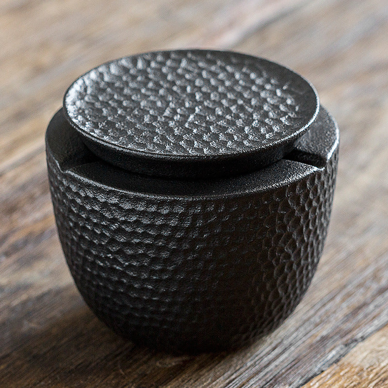 Ceramic Wind and Fly Ash Jar with Lid for Household Storage