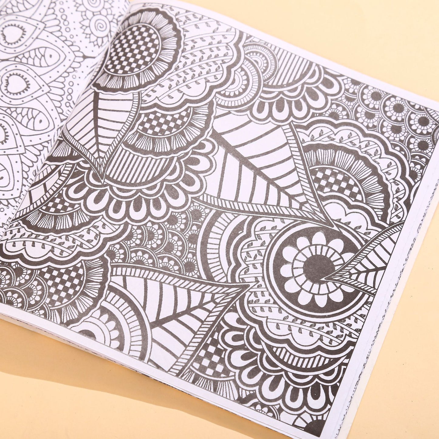 Stress Relief Coloring Book Set - 8 Assorted Sketchbooks 18x18cm