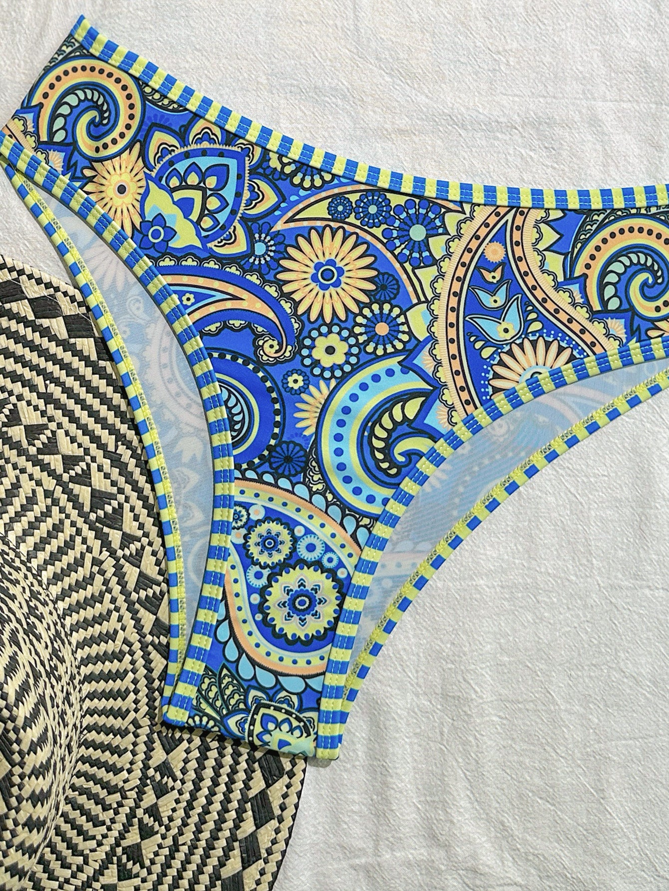 Women's Paisley Print Bandeau Bikini Set - Strapless & High Cut