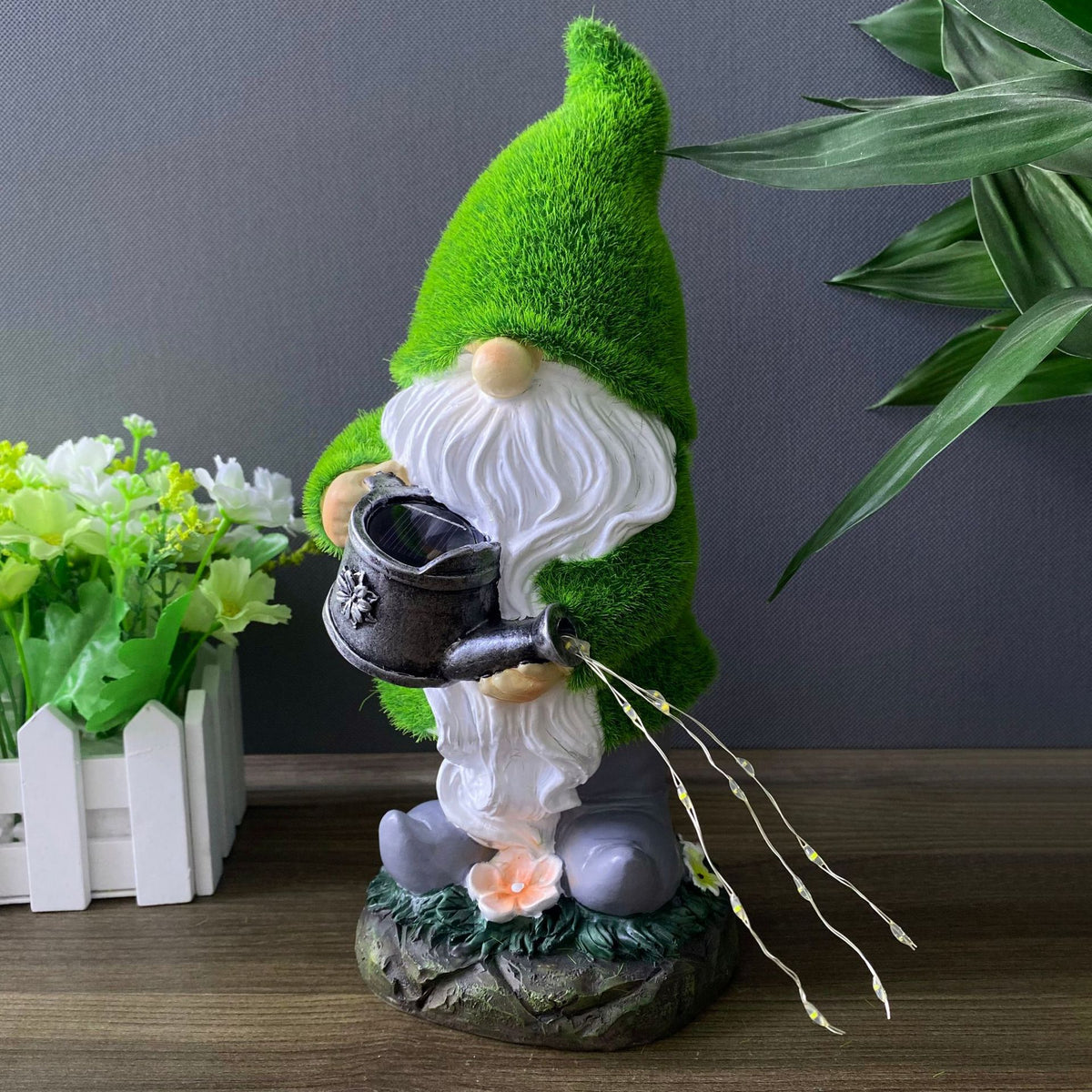 Solar Flocking Garden Resin Ornament for Lawn & Outdoor Decor