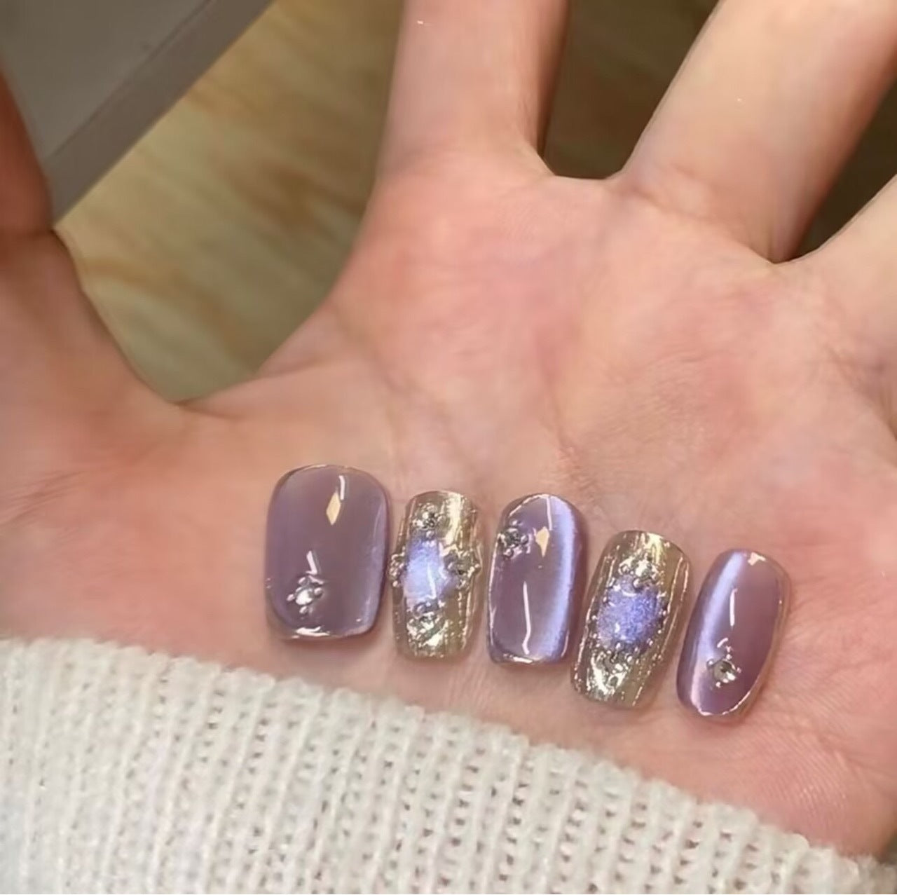 Wearable Nail Art Set for Women - Handmade Short & Mid-Length False Nails