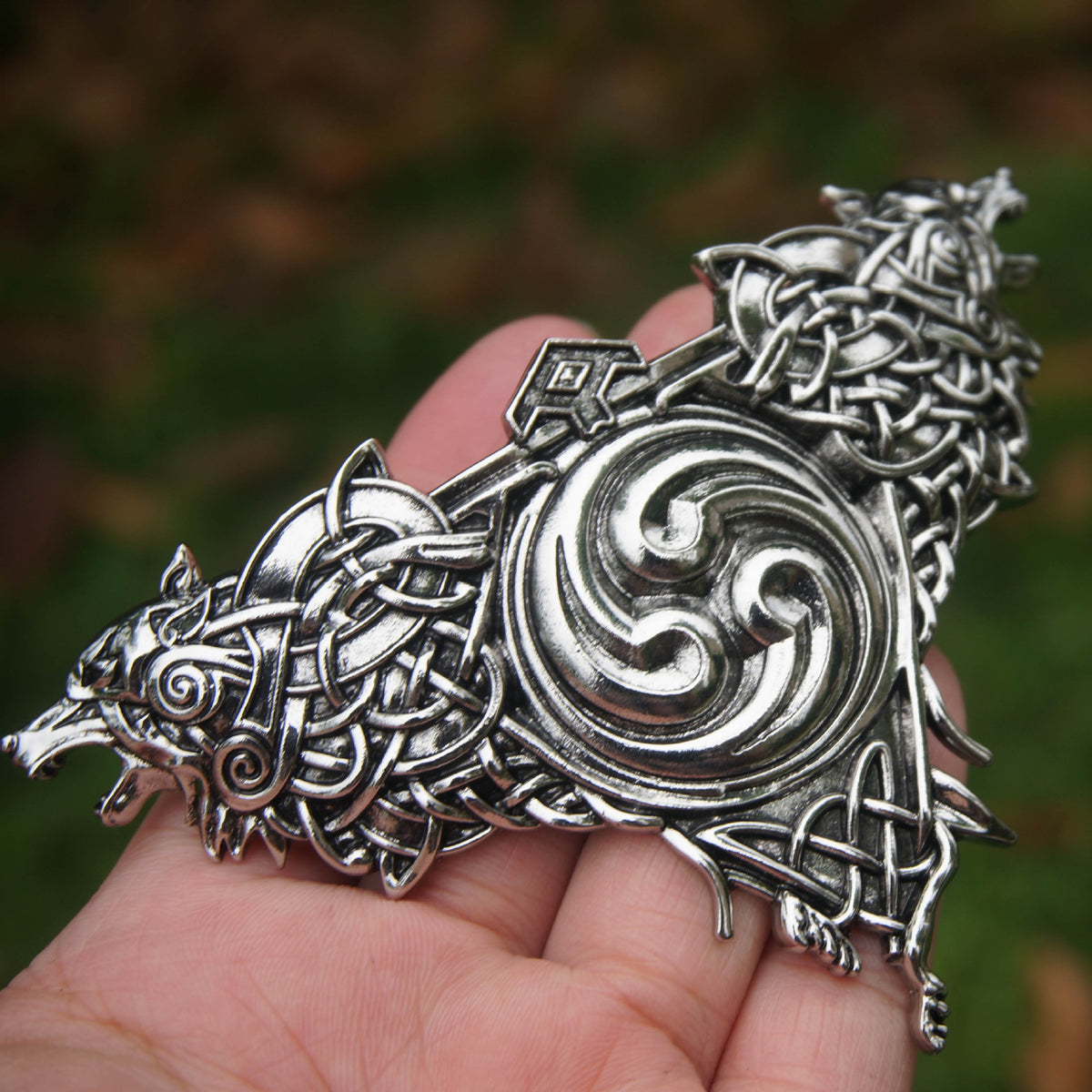 Women's Silver Double Wolf Hair Clip - Retro Hair Accessory