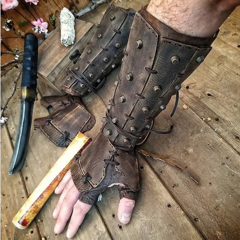 Lace-Up Medieval Boxing Gloves - Synthetic Leather