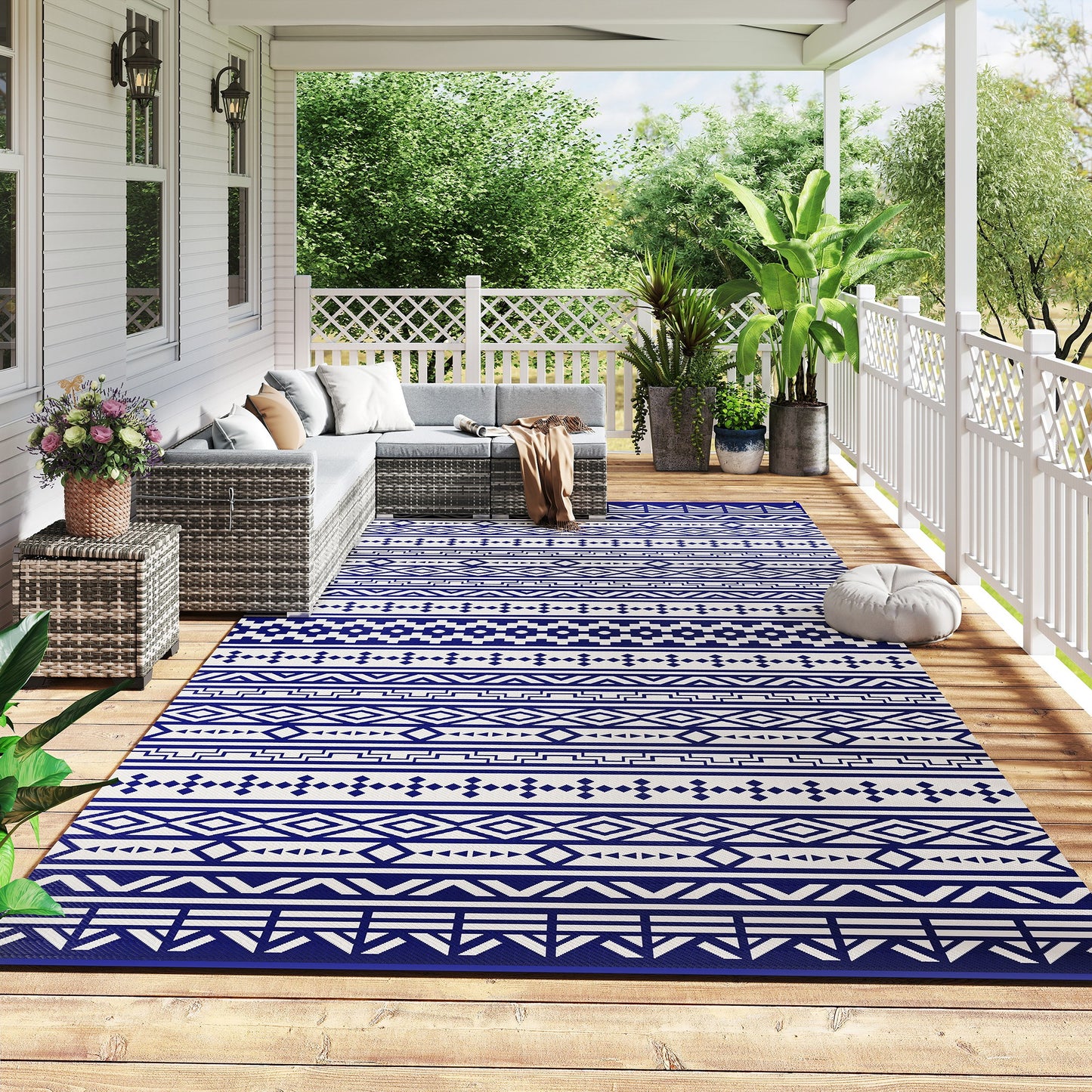 Reversible Waterproof Outdoor Rug - Blue & White Geometric 9x18