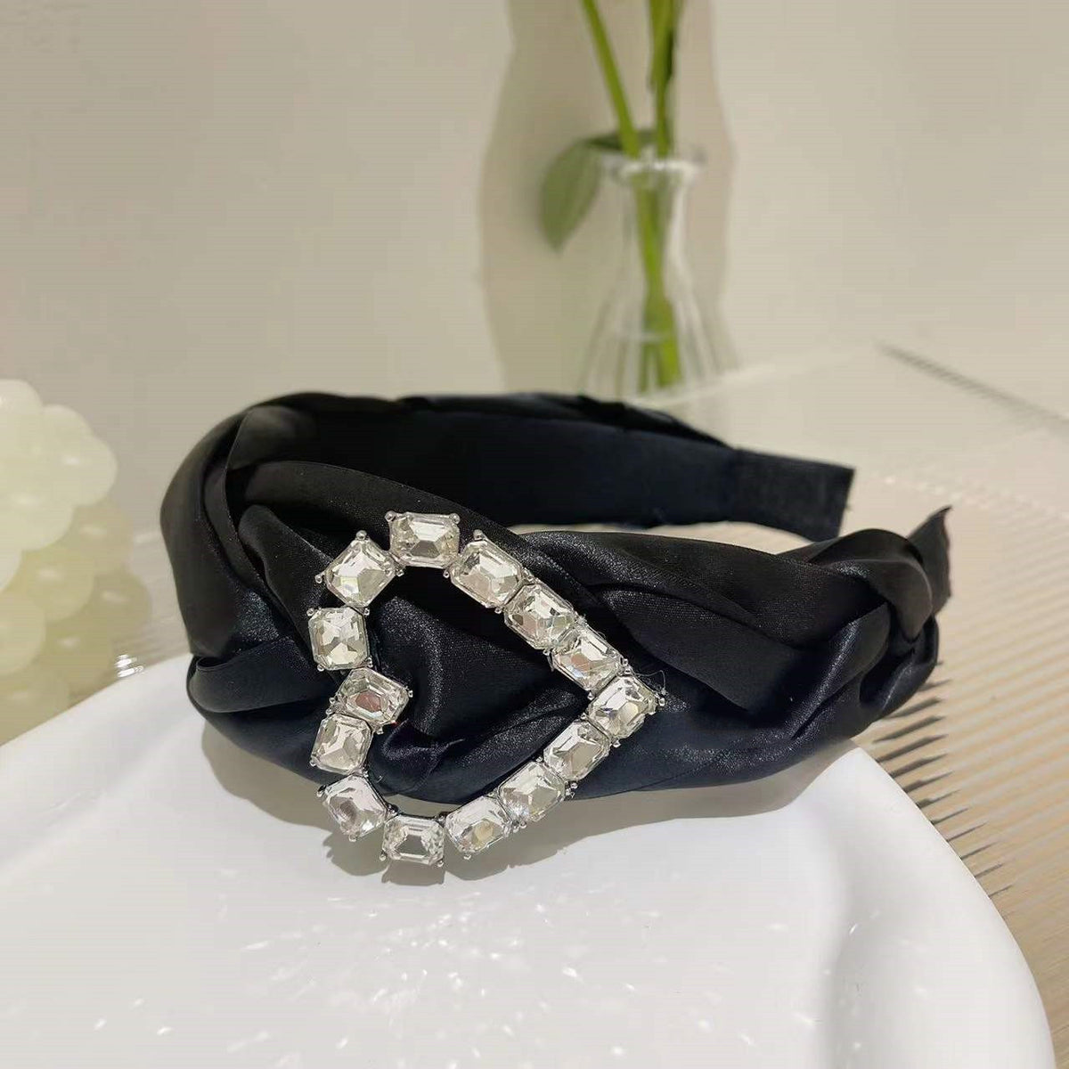 Retro Temperament Diamond Love Headband - Korean Style Hair Accessory