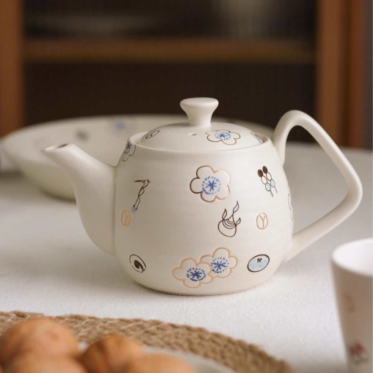 Japanese-Style Ceramic Dinnerware & Tea Set - Cute Porcelain Tableware