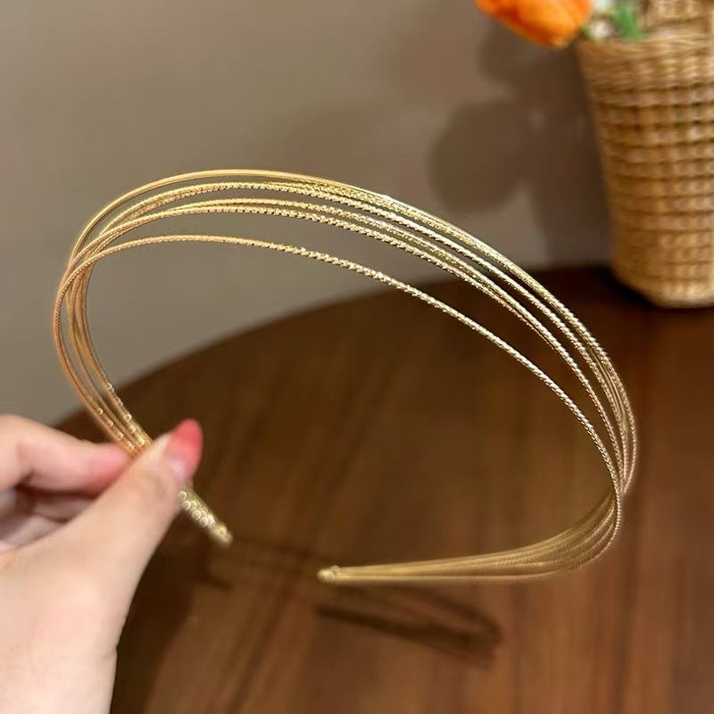 Stylish Metal Headband for Women - Minimalist Fan-Shaped Hair Accessory