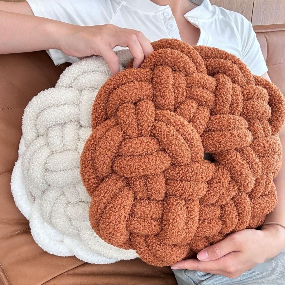 Nordic-Style Hand-Knitted Throw Pillow with Knot Design - 35cm Diameter