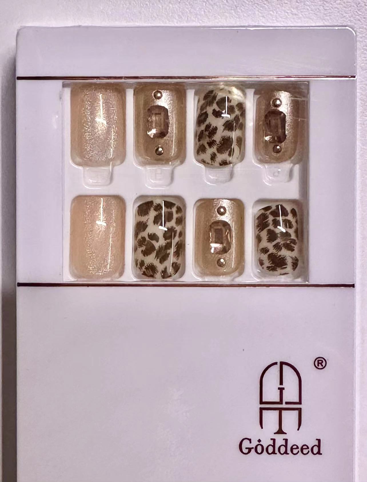 Leopard Print Press-On Nails with Shimmer and Gem Details - 10 Piece Set